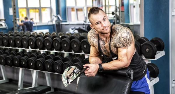 Лучшие упражнения на среднюю дельту: польза и техника выполнения (видео)