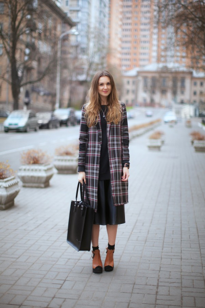 С чем носить пальто-рубашку: стильные образы с рубашкой-пальто – фото и видео