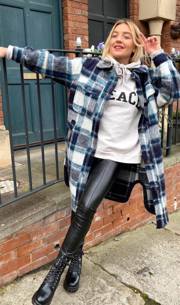 С чем носить пальто-рубашку: стильные образы с рубашкой-пальто – фото и видео С чем носить пальто-рубашку: стильные образы с рубашкой-пальто – фото и видео